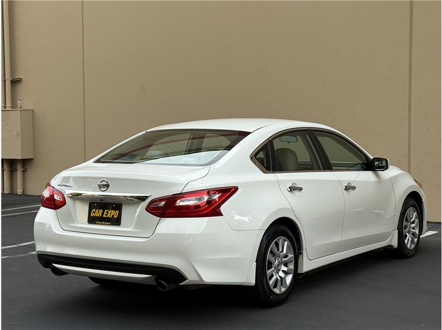 Used 2017 Nissan Altima 2.5 S w/ Power Driver Seat Package FWD image 4