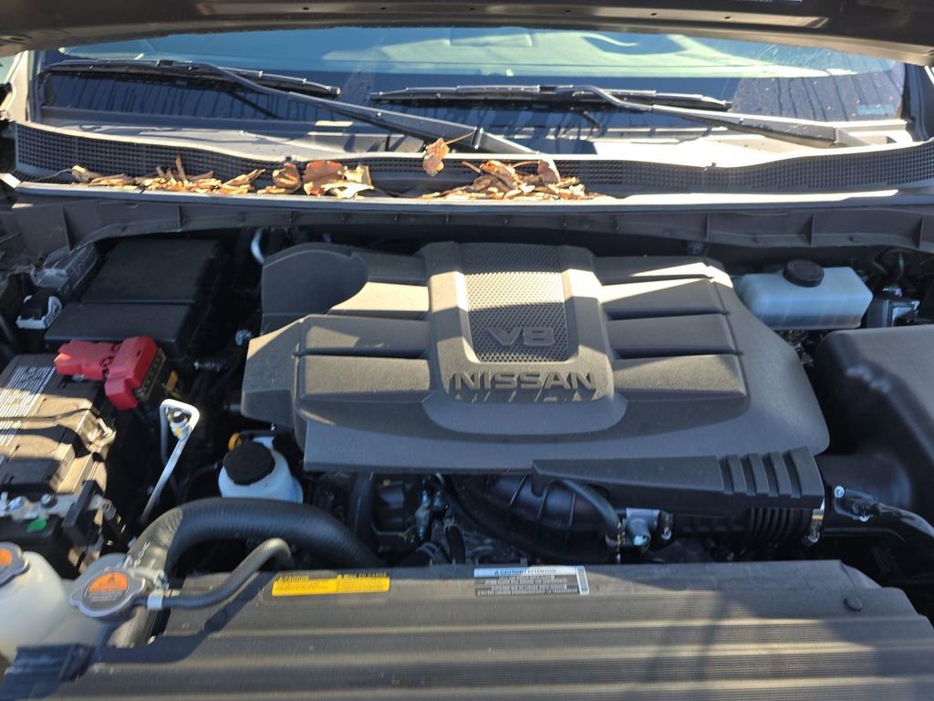 Used 2024 Nissan Titan SV w/ SV Bronze Edition Package image 8