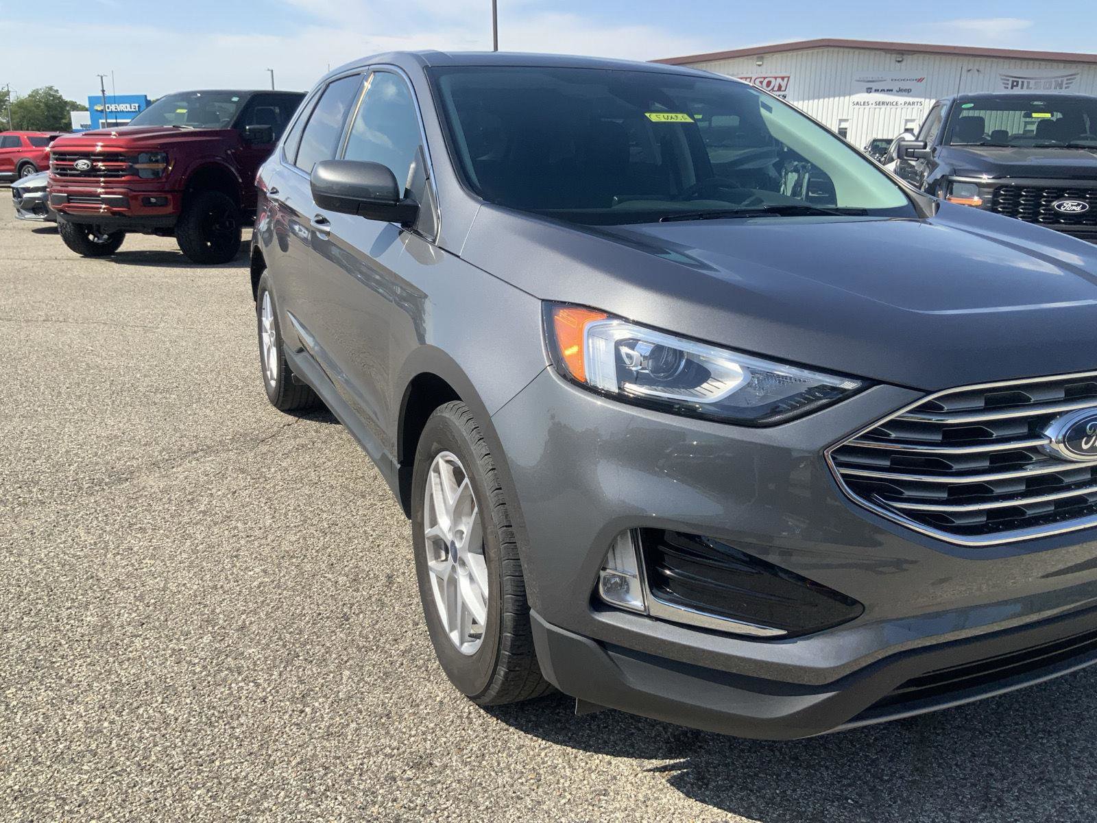 Used 2021 Ford Edge SEL w/ Convenience Package AWD/4WD image 10