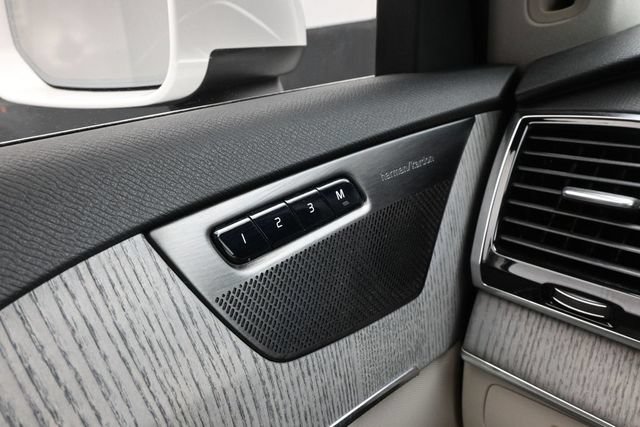 Used 2024 Volvo XC90 B6 Plus w/ Protection Package Premier AWD/4WD image 28