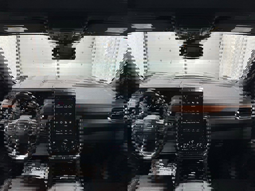 Used 2025 GMC Yukon XL Denali w/ Sun & Power Step Package image 37