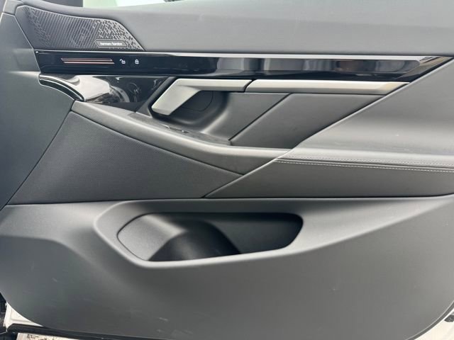 Certified 2025 BMW 530i xDrive 530i xDrive w/ Premium Package image 28