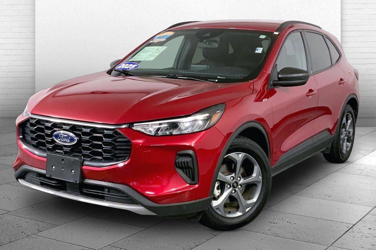 Used 2025 Ford Escape ST-Line FWD image 12