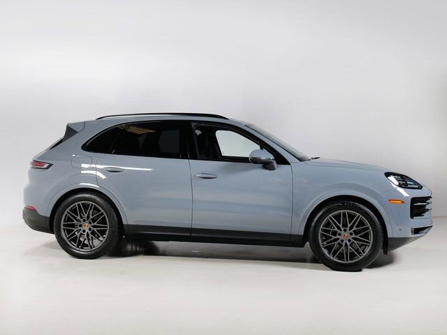 Certified 2025 Porsche Cayenne image 8