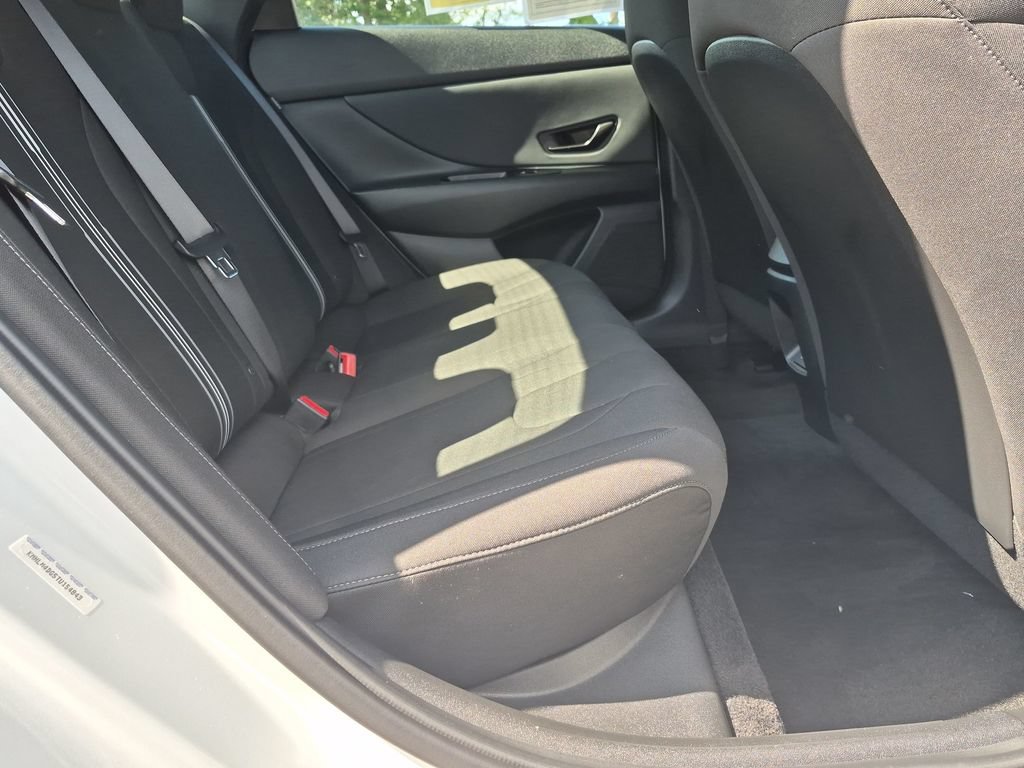 Used 2026 Hyundai Elantra Sport FWD image 23