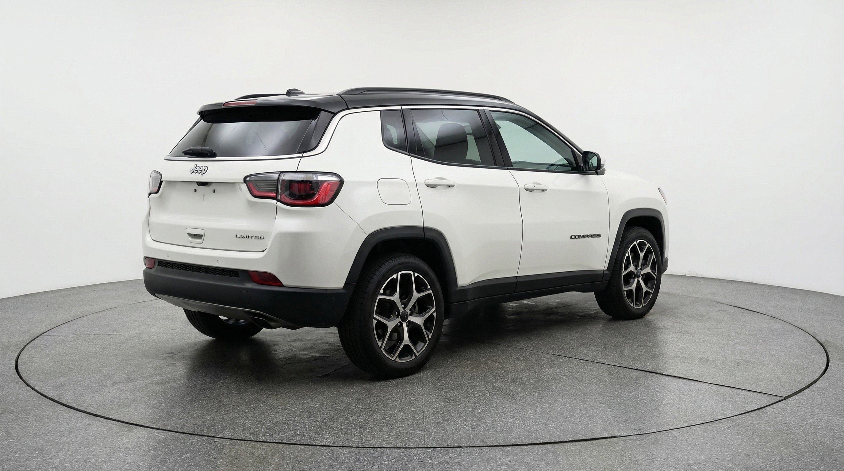 Used 2025 Jeep Compass Limited AWD/4WD image 9
