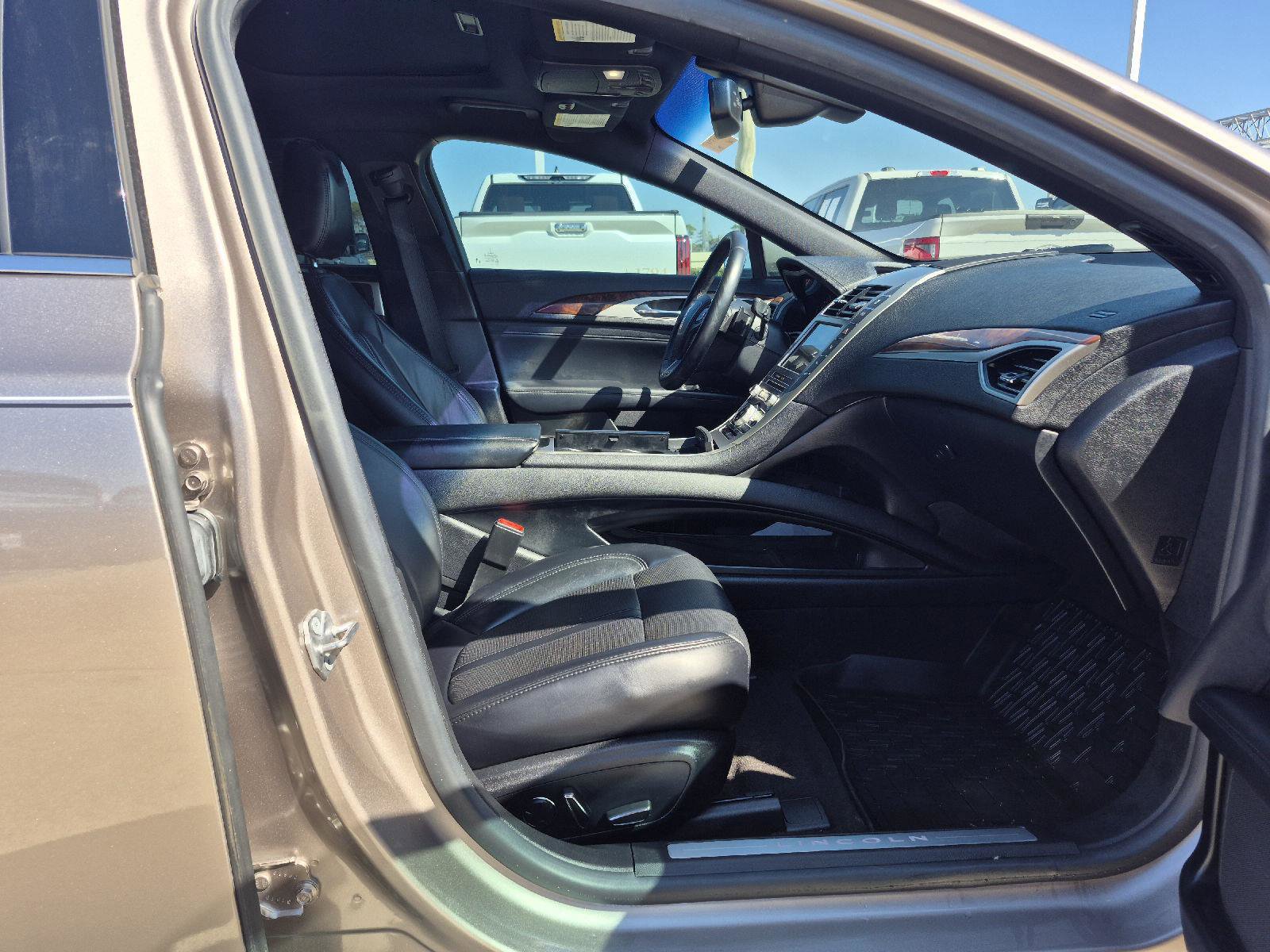 Used 2020 Lincoln MKZ Reserve w/ Elements Package image 25