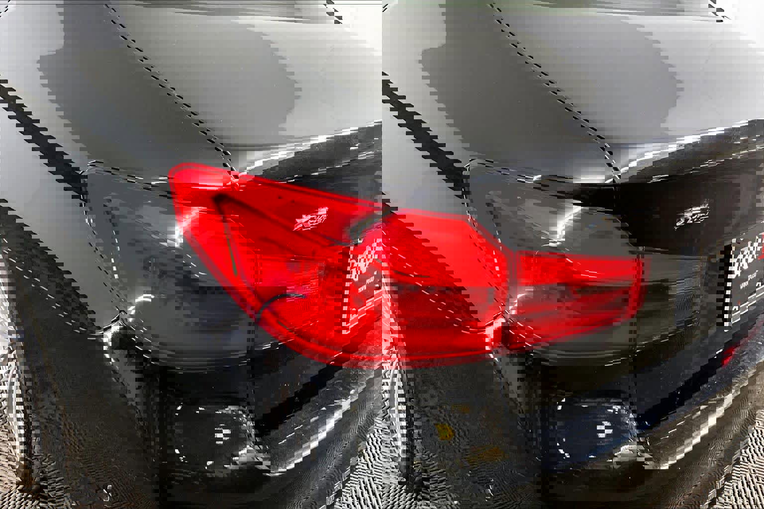 Used 2017 BMW 540i xDrive image 28