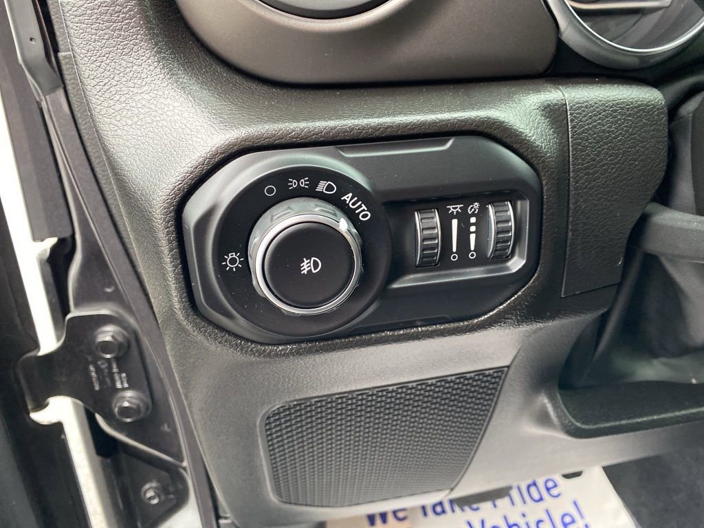 Used 2022 Jeep Wrangler Unlimited Sport image 14