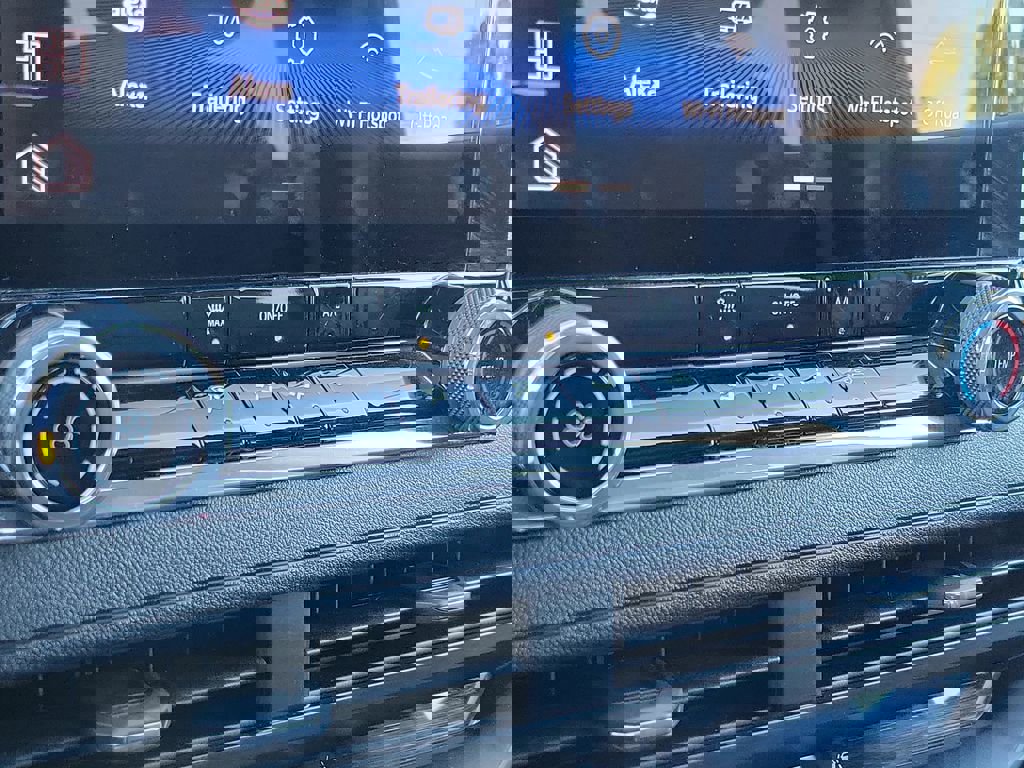 Used 2024 Chevrolet Colorado Trail Boss image 23