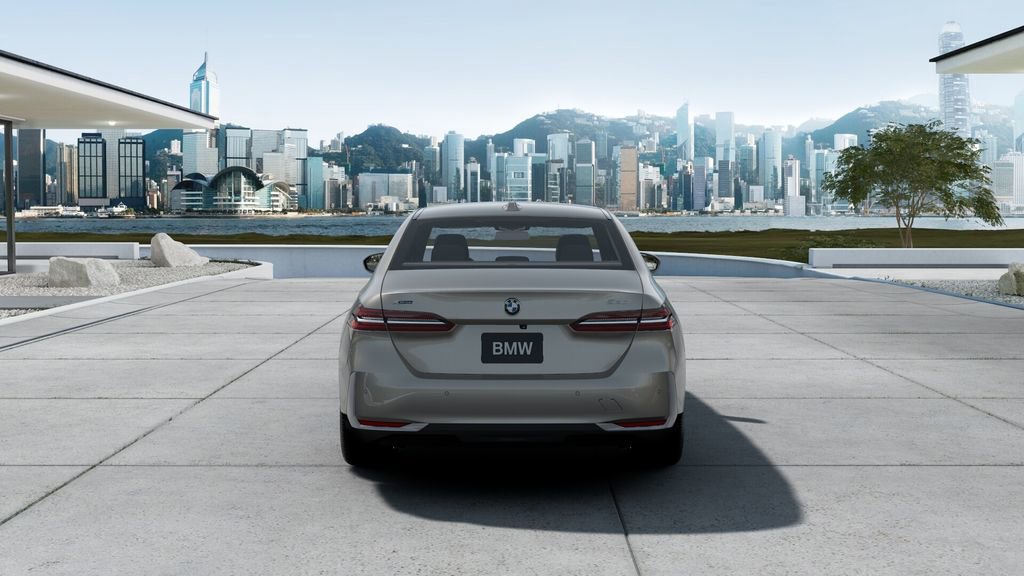 Used 2025 BMW 530i xDrive w/ Premium Package image 34