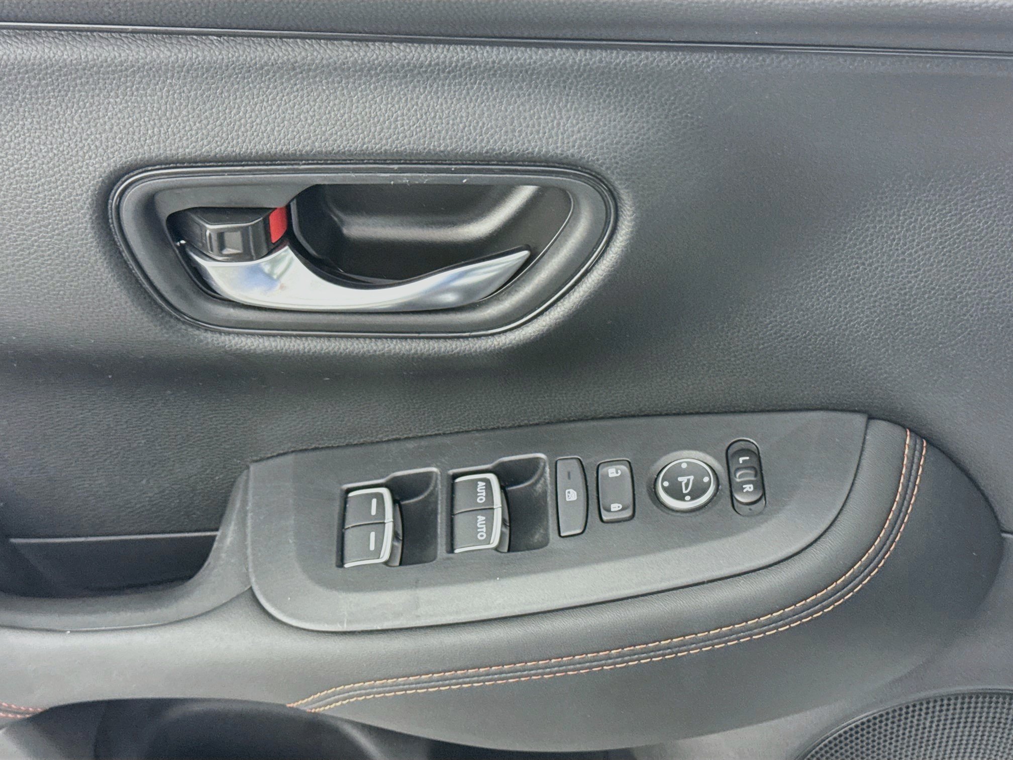 Used 2024 Honda HR-V Sport image 17