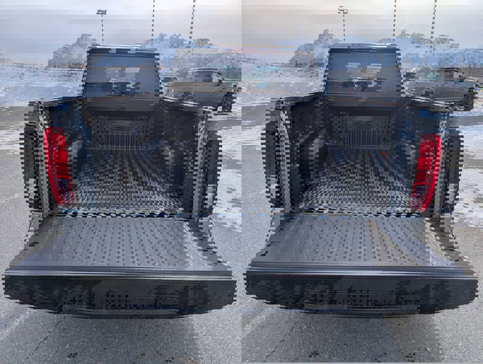 Used 2024 GMC Sierra 1500 SLE w/ X31 Off-Road Package image 14