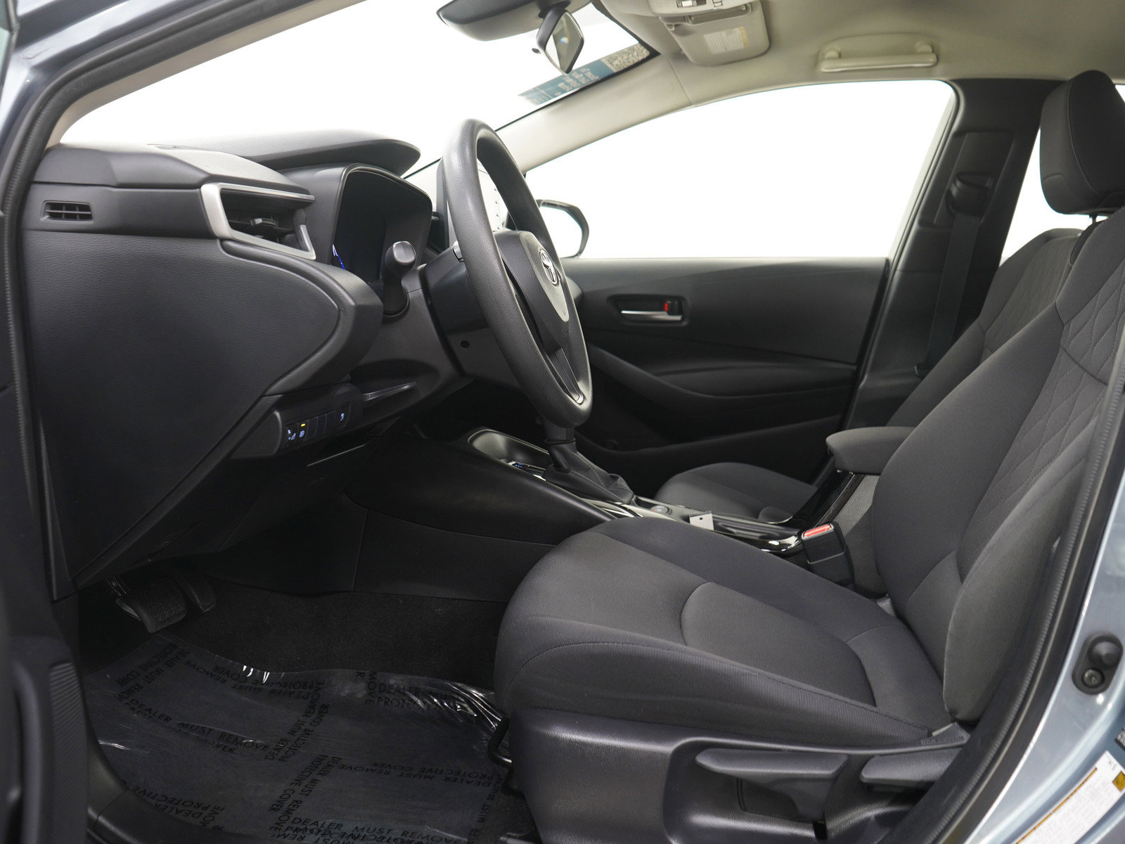 Used 2020 Toyota Corolla LE FWD image 18