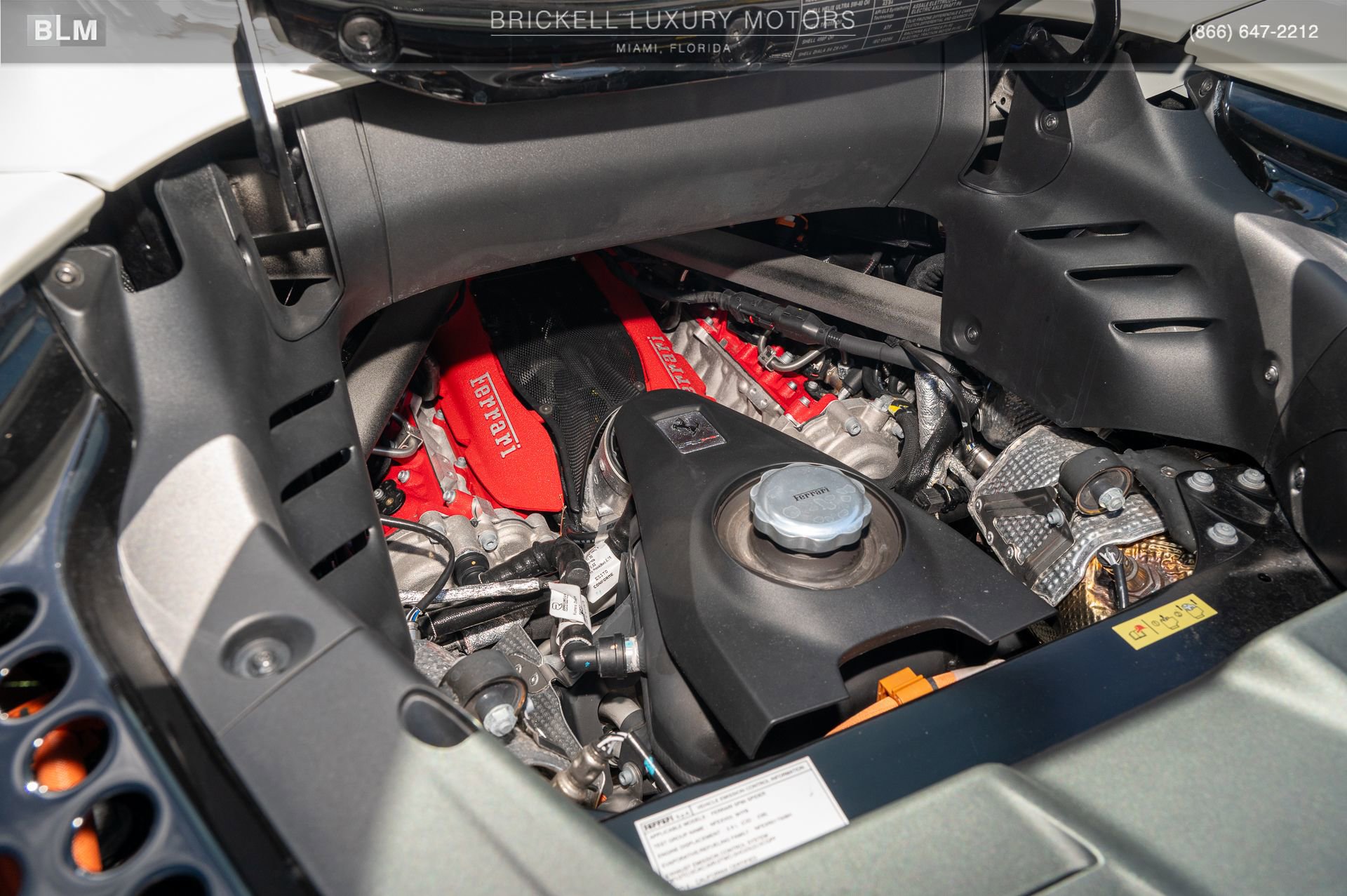 Used 2022 Ferrari SF90 Spider image 34