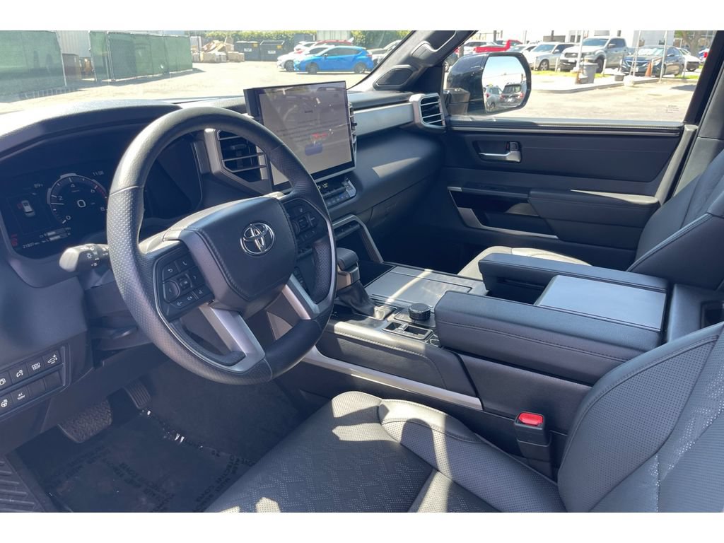 Used 2025 Toyota Sequoia Limited w/ Tow Technology Package AWD/4WD image 10