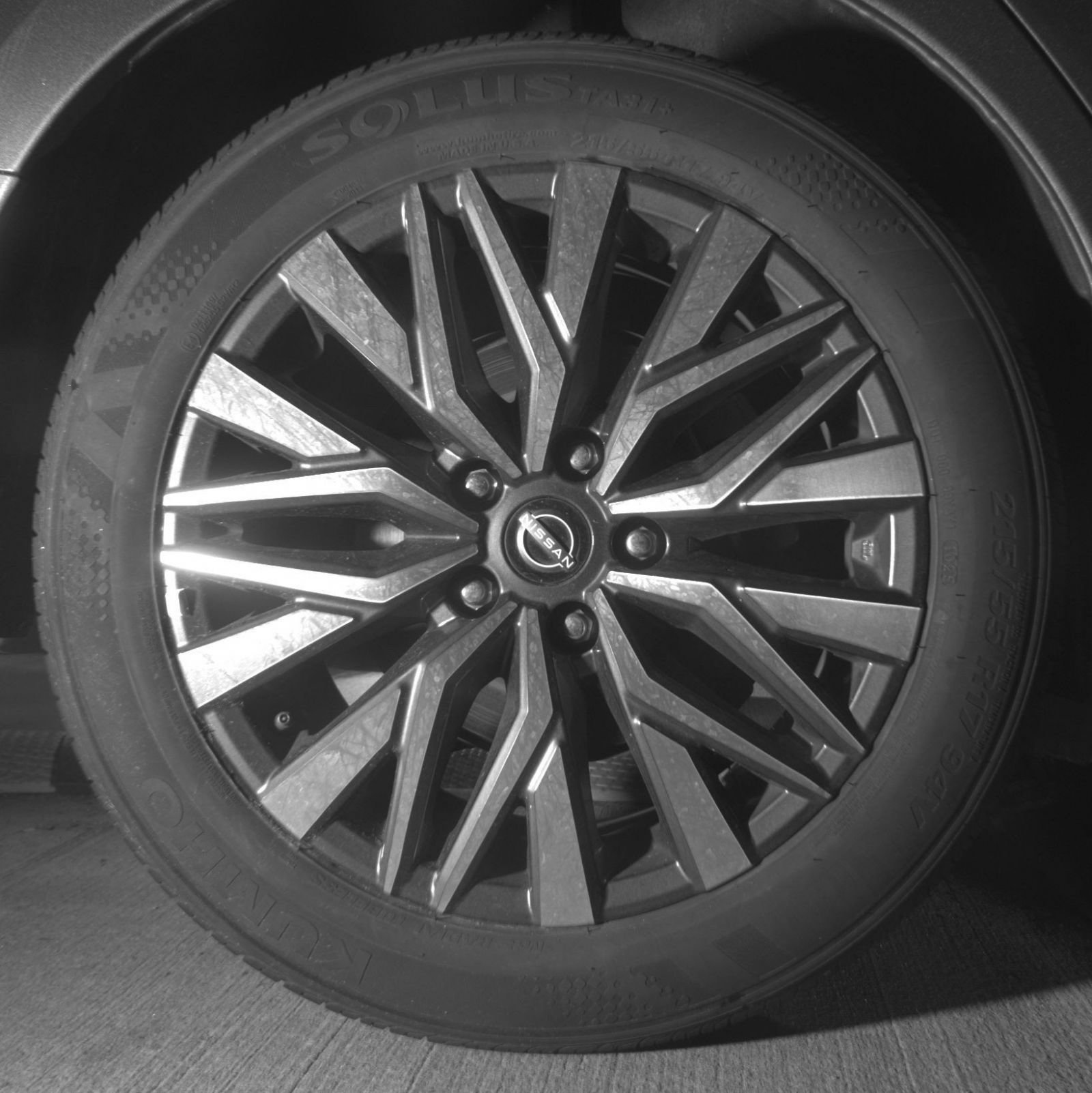 Used 2025 Nissan Altima 2.5 SV FWD image 15