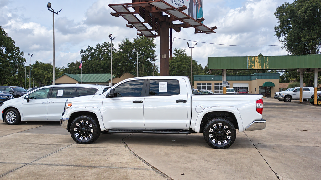 Used 2016 Toyota Tundra SR5 w/ SR5 Upgrade Package RWD image 2