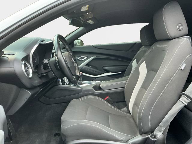 Used 2021 Chevrolet Camaro LT w/ Technology Package image 12