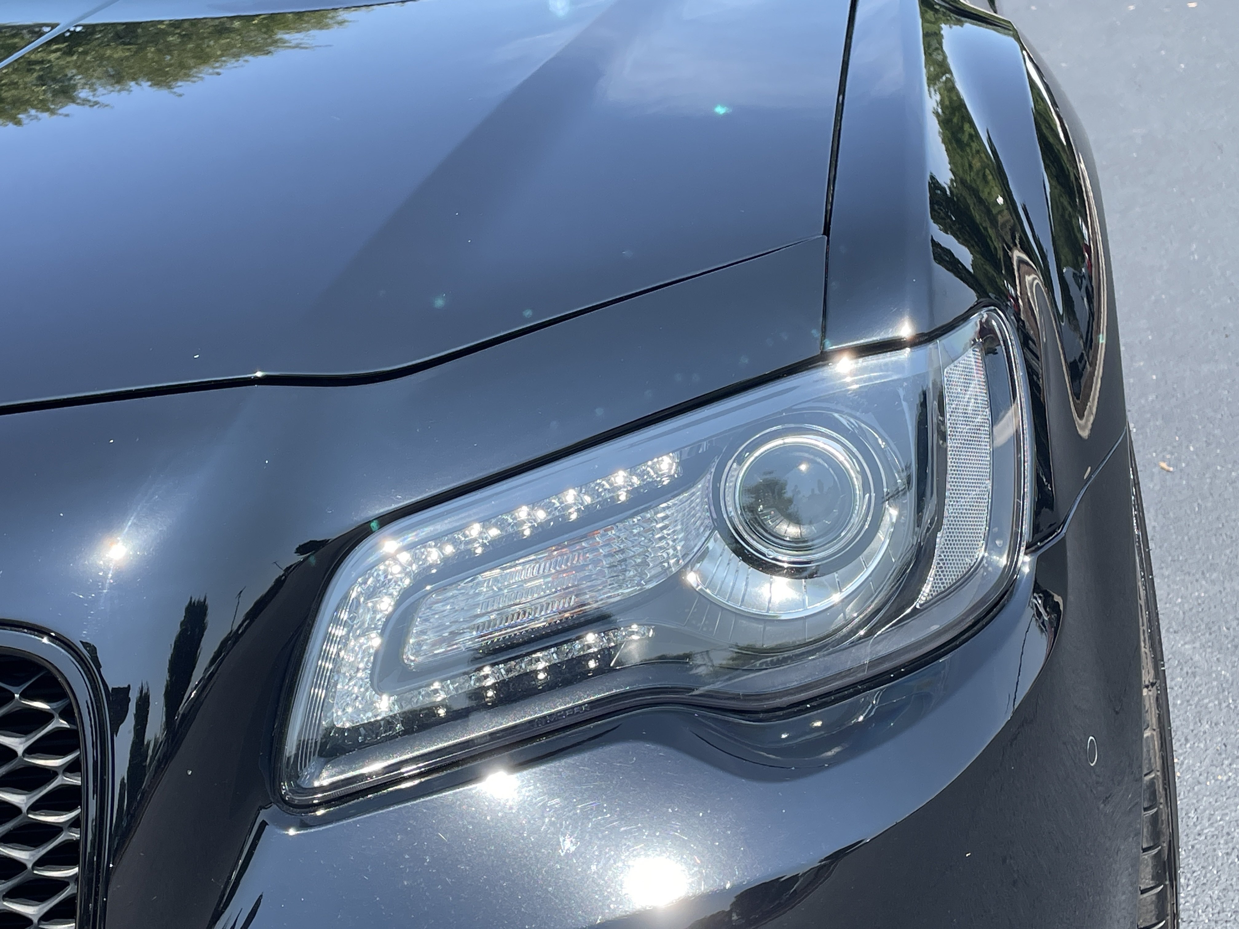Used 2023 Chrysler 300 C RWD image 5