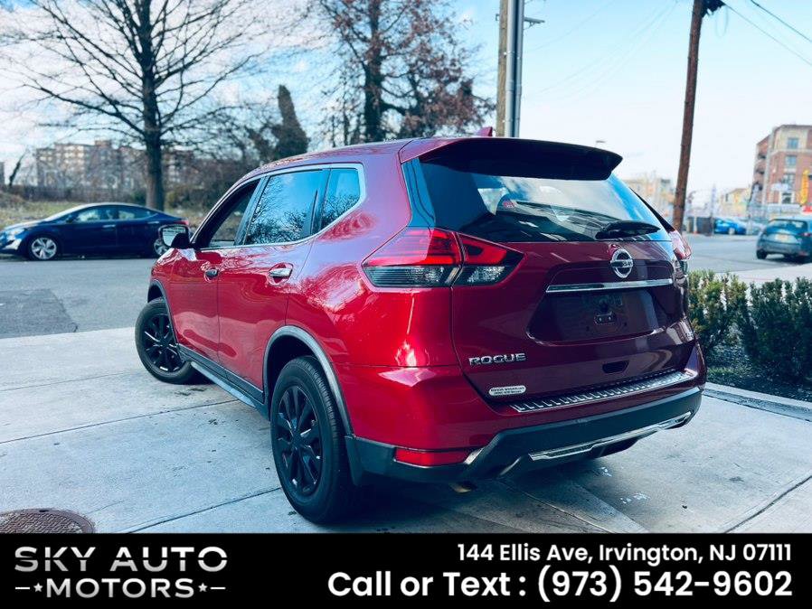 Used 2017 Nissan Rogue S AWD/4WD image 7