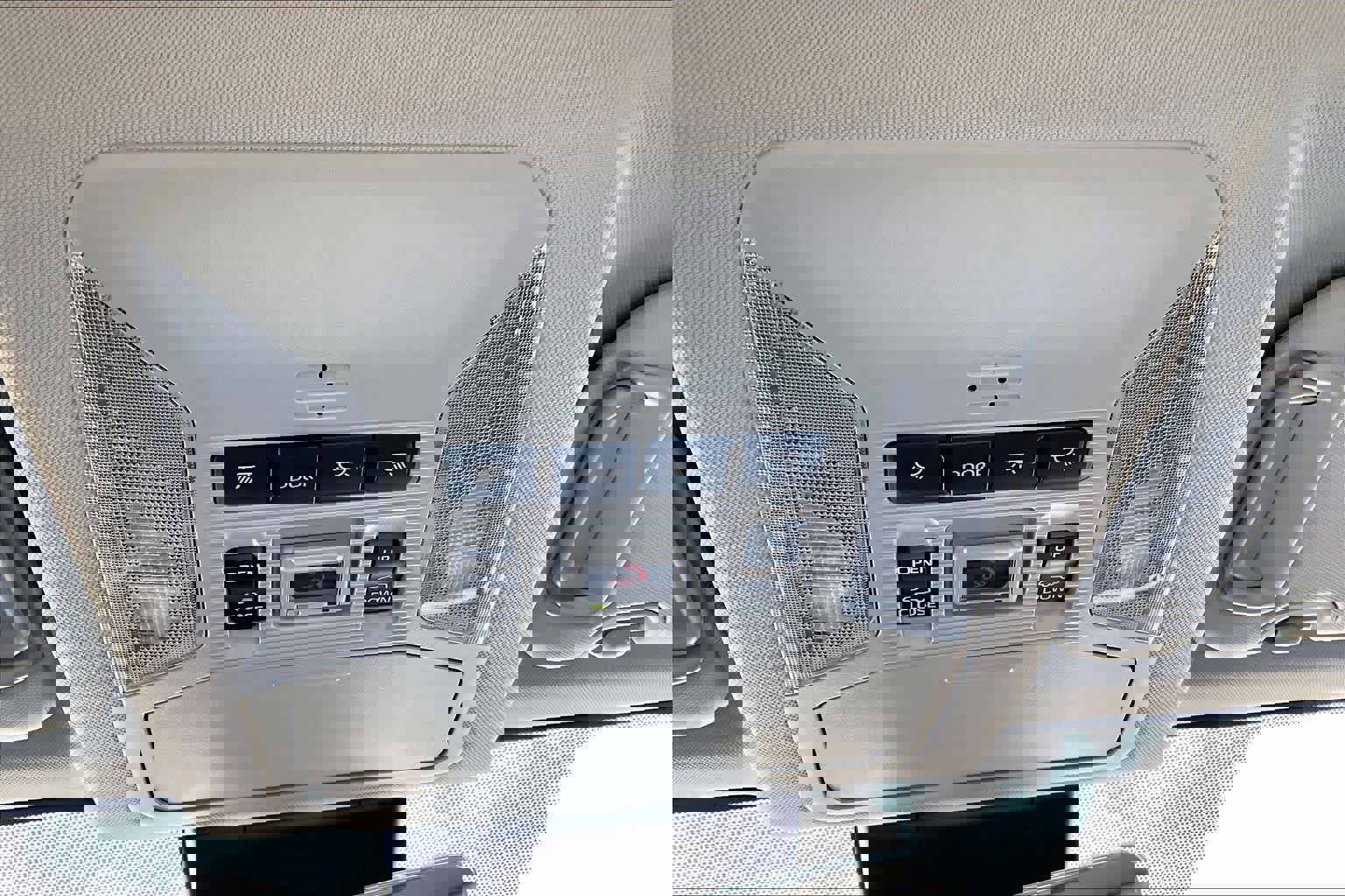 Used 2022 Toyota RAV4 XLE Premium image 32