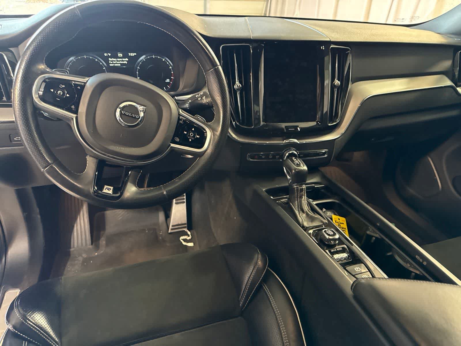 Used 2018 Volvo XC60 T5 R-Design w/ Convenience Package AWD/4WD image 19