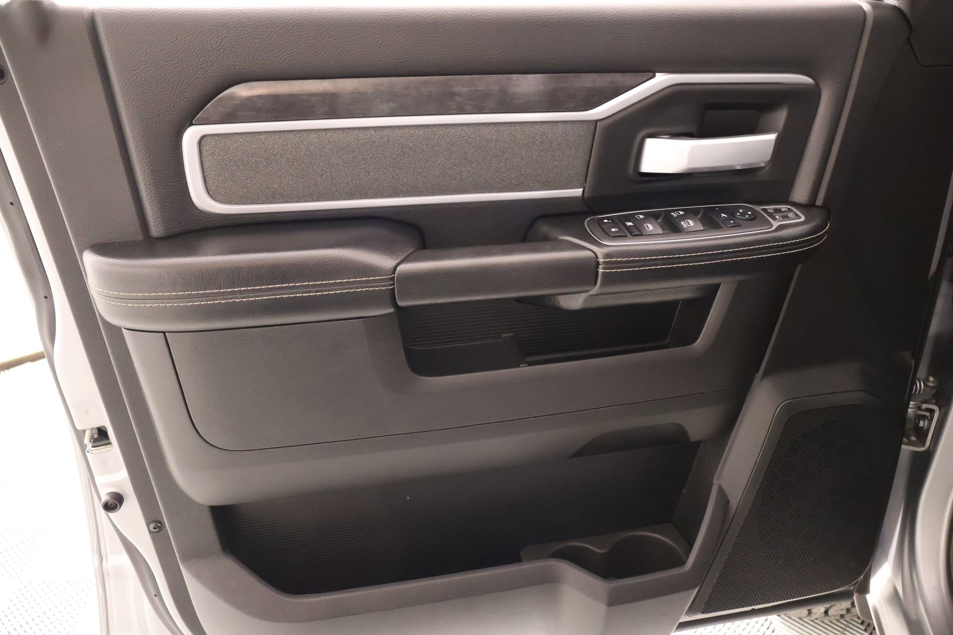 Used 2023 RAM 3500 Big Horn w/ Level 2 Equipment Group image 16