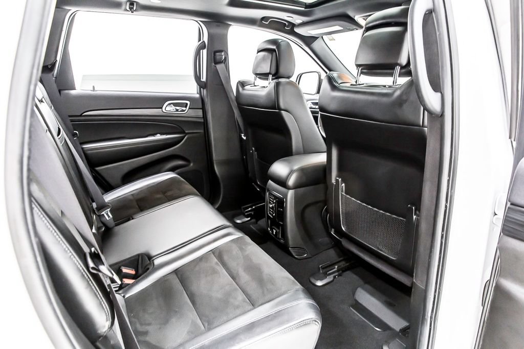 Used 2020 Jeep Grand Cherokee Altitude RWD image 34