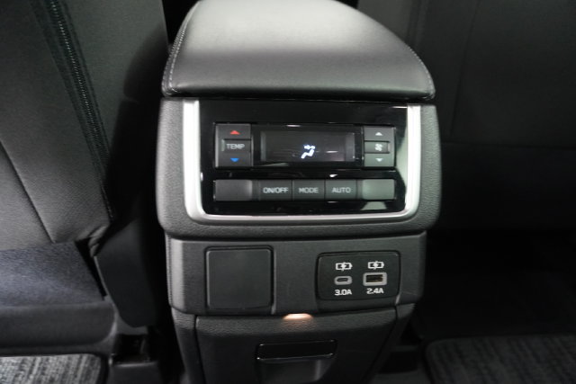 Certified 2025 Subaru Ascent Premium AWD/4WD image 33