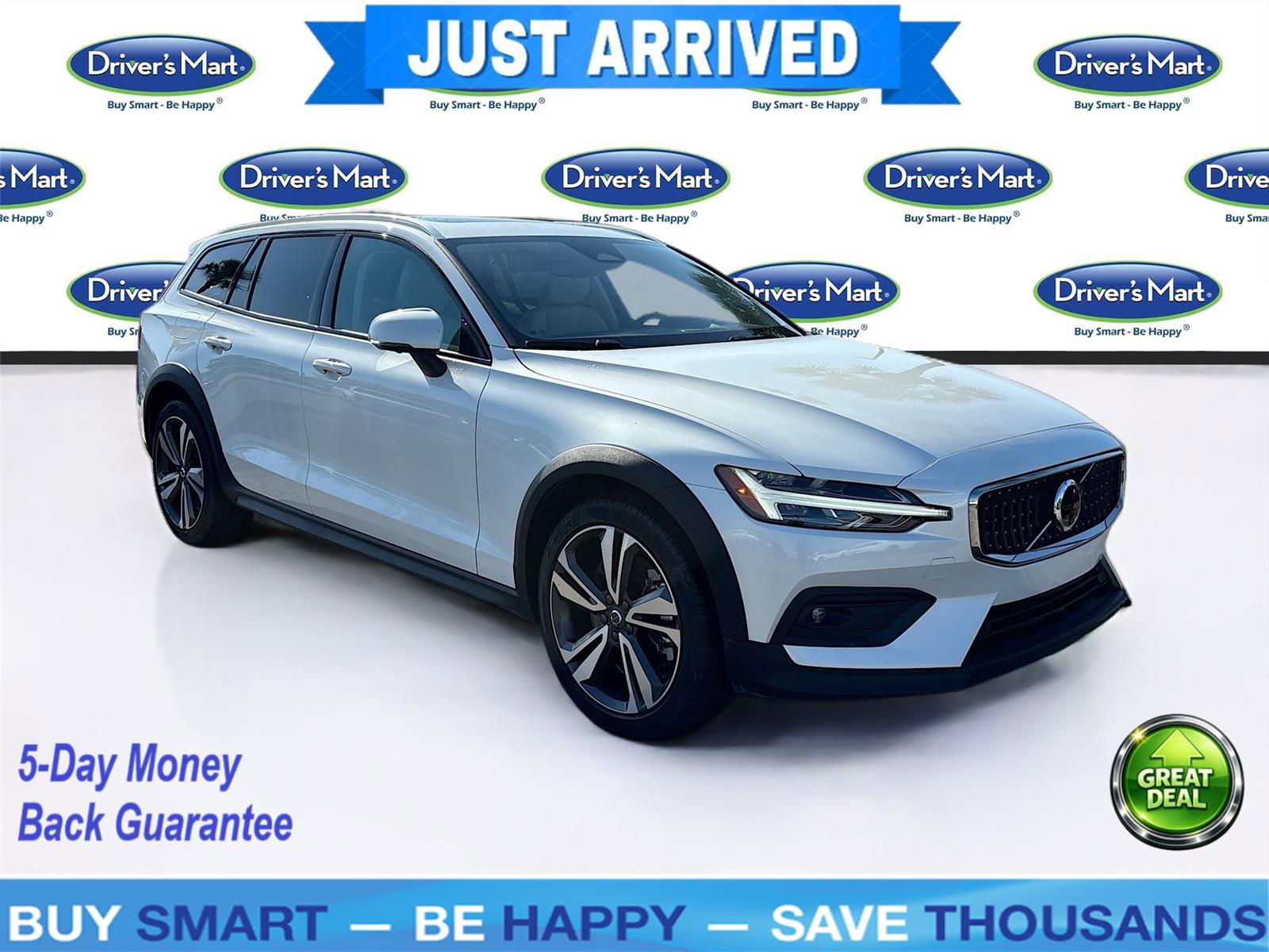 Used 2025 Volvo V60 B5 Cross Country Plus image 1