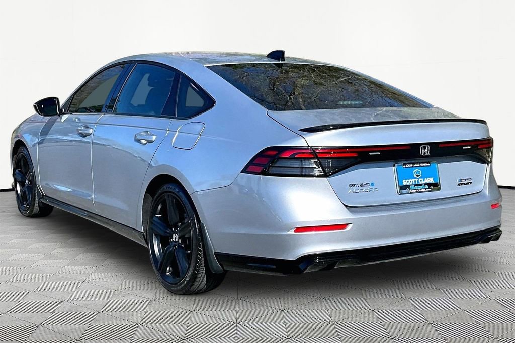 Used 2025 Honda Accord Sport image 4