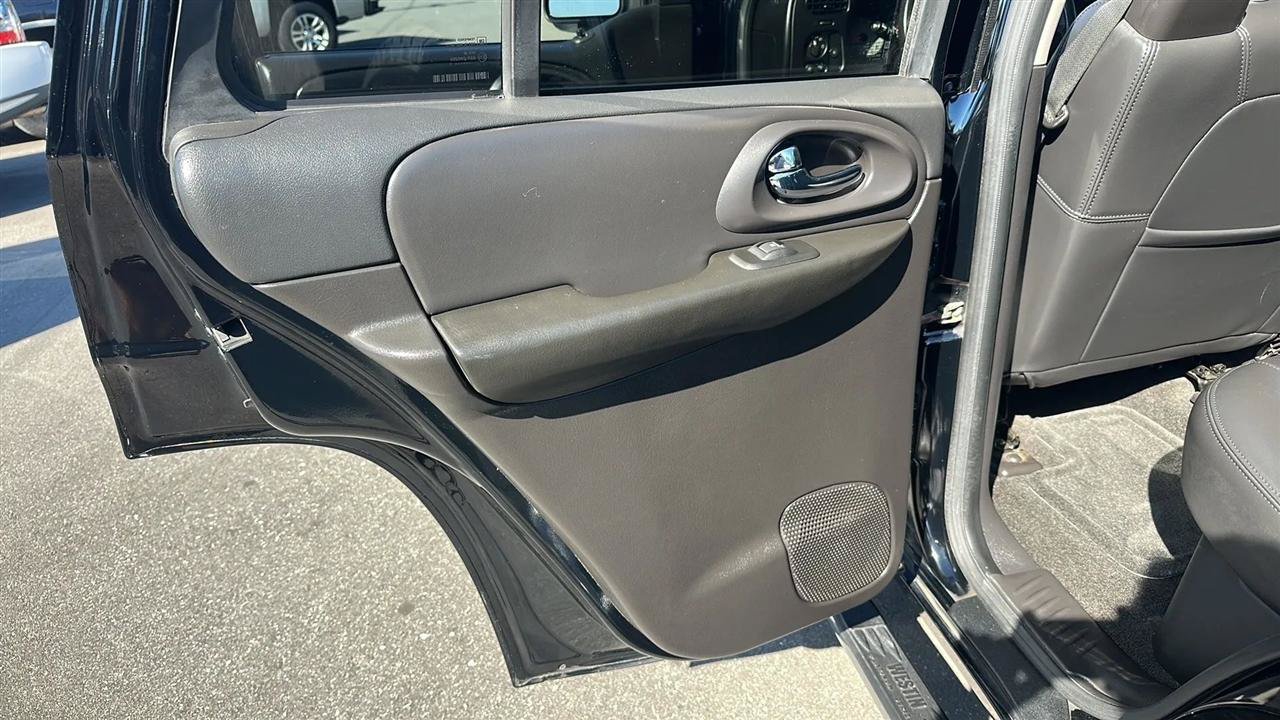 Used 2007 Chevrolet TrailBlazer SS AWD/4WD image 27