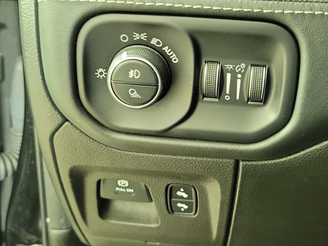 Used 2019 RAM 1500 Limited image 21