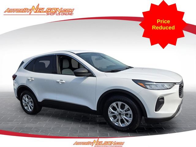 Used 2023 Ford Escape Active w/ Tech Pack #1 FWD image 1