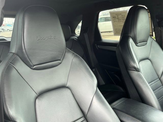 Used 2020 Porsche Cayenne Turbo AWD/4WD image 25