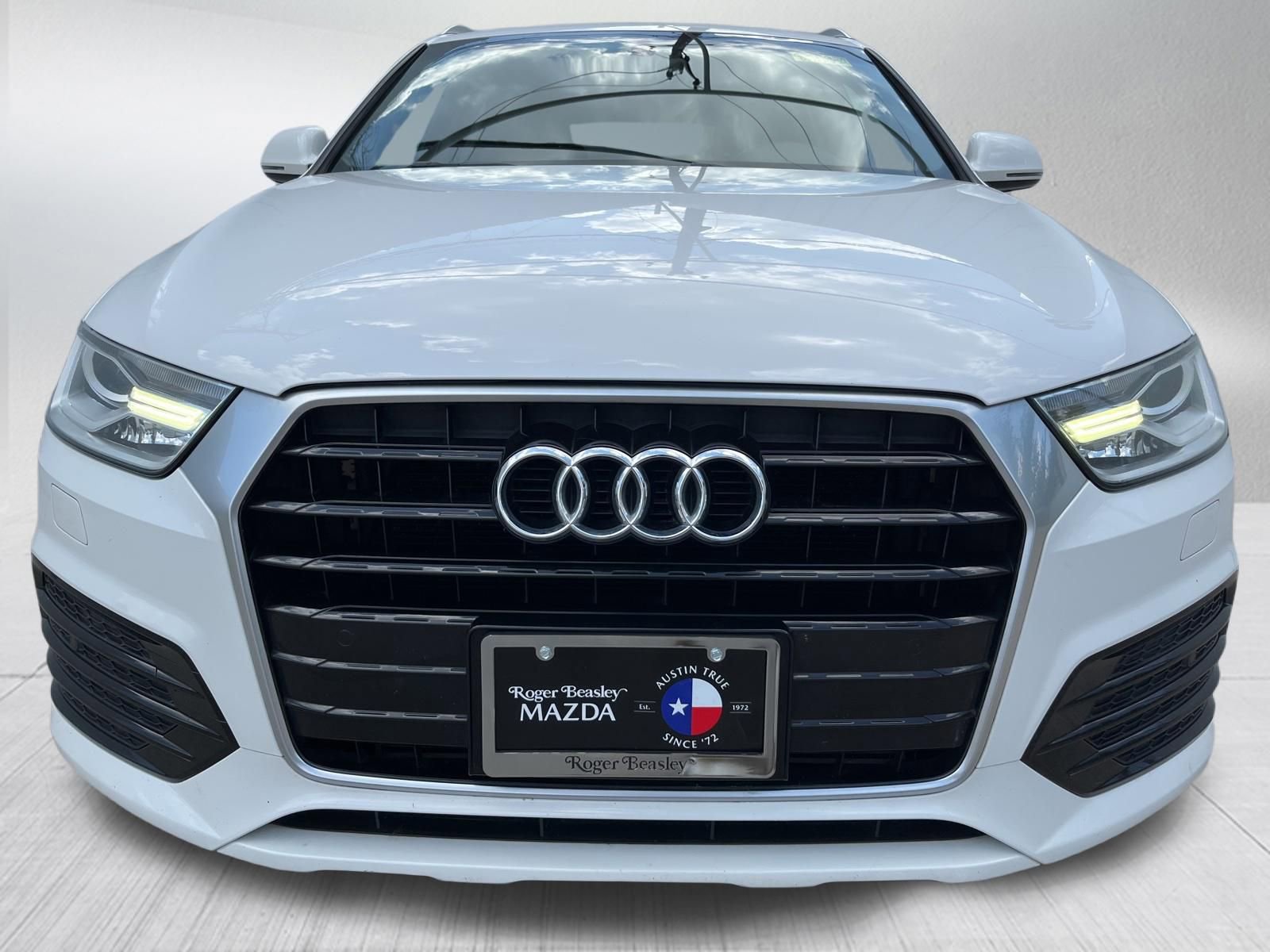 Used 2018 Audi Q3 2.0T Premium w/ Convenience Package FWD image 2