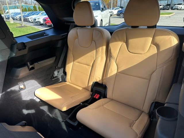 Used 2025 Volvo XC90 B6 Ultra w/ Protection Package image 39