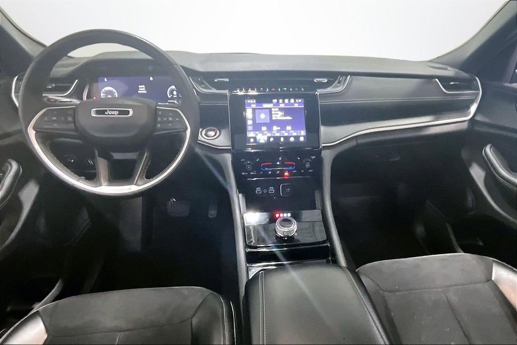 Used 2023 Jeep Grand Cherokee L Laredo image 7