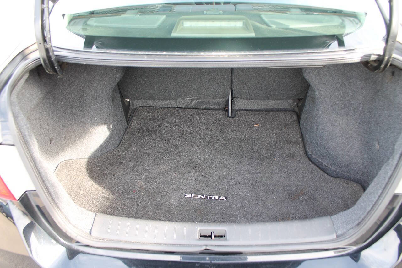 Used 2017 Nissan Sentra S image 17