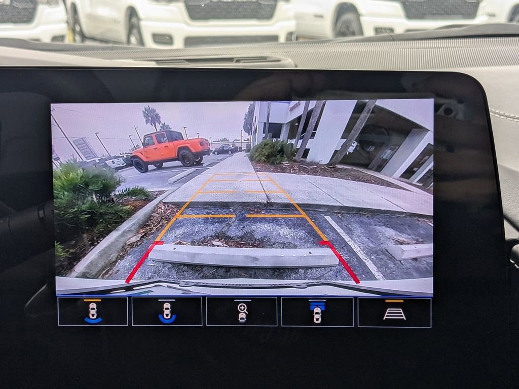 Used 2023 Chevrolet Corvette Stingray Premium Conv w/ Z51 Performance Package image 25