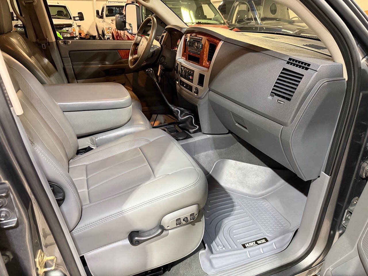 Used 2006 Dodge Ram 3500 Truck Laramie AWD/4WD image 11