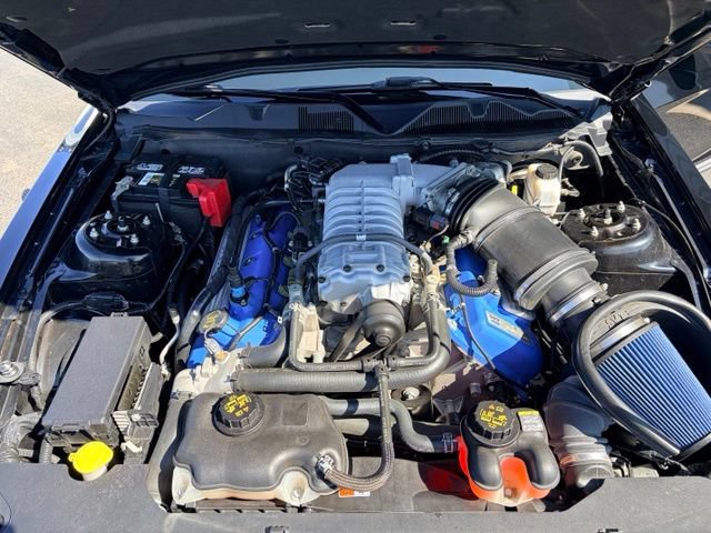 Used 2011 Ford Mustang Shelby GT500 RWD image 25