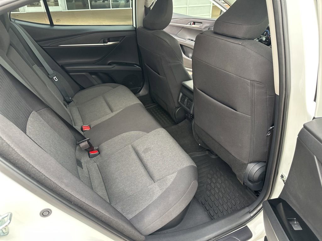Used 2025 Toyota Camry LE w/ Convenience Package image 16