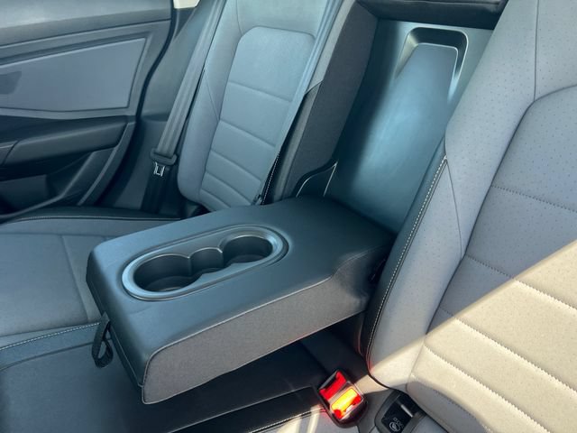 Used 2025 Volkswagen Jetta SE FWD image 39