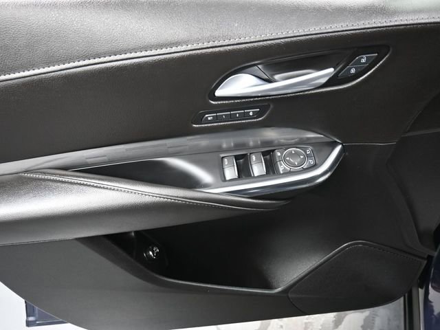 Used 2025 Cadillac XT4 Premium Luxury image 13