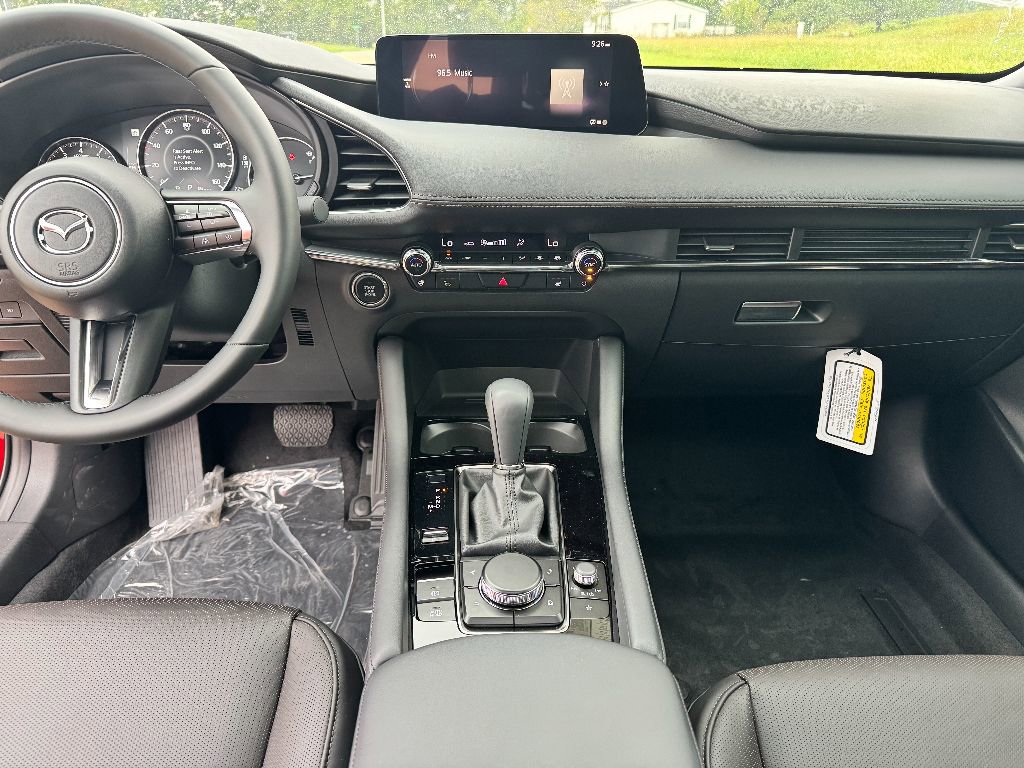 New 2026 MAZDA MAZDA3 Hatchback w/Premium Plus Pkg image 16