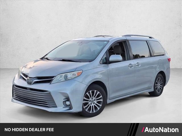 Used 2019 Toyota Sienna XLE w/ XLE Navigation Package FWD image 1
