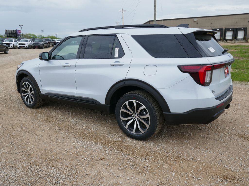 New 2026 Ford Explorer ST-Line image 7