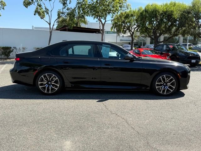 Used 2025 BMW i7 xDrive60 w/ Executive Package image 7